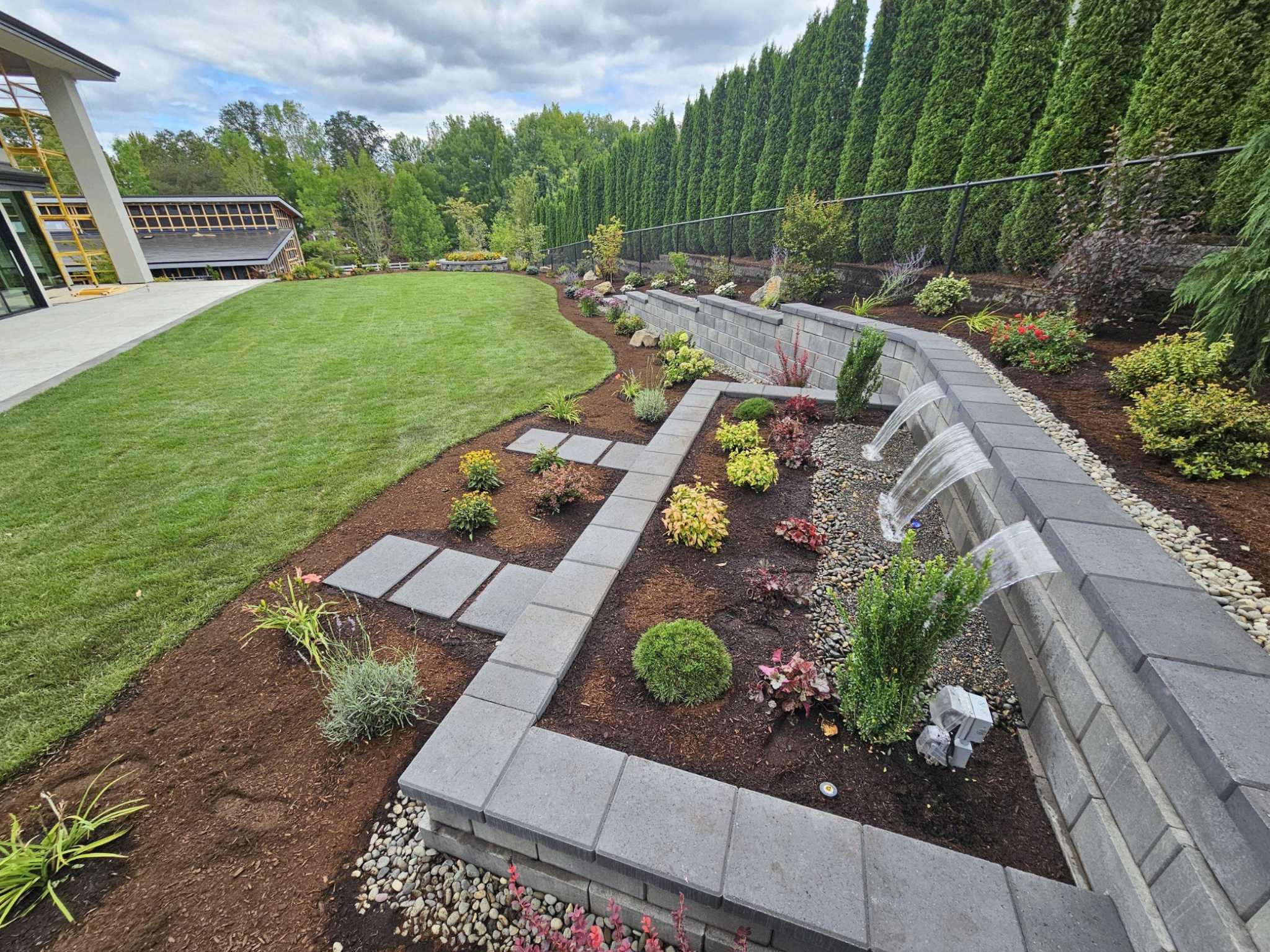 Water feature landscaping in Salem Oregon